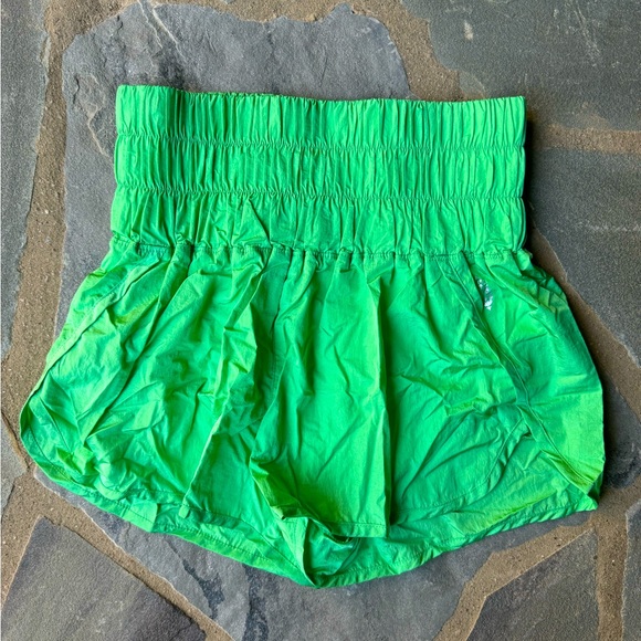 New🌟Free People Movement - The Way Home Shorts-Lime - Picture 6 of 8